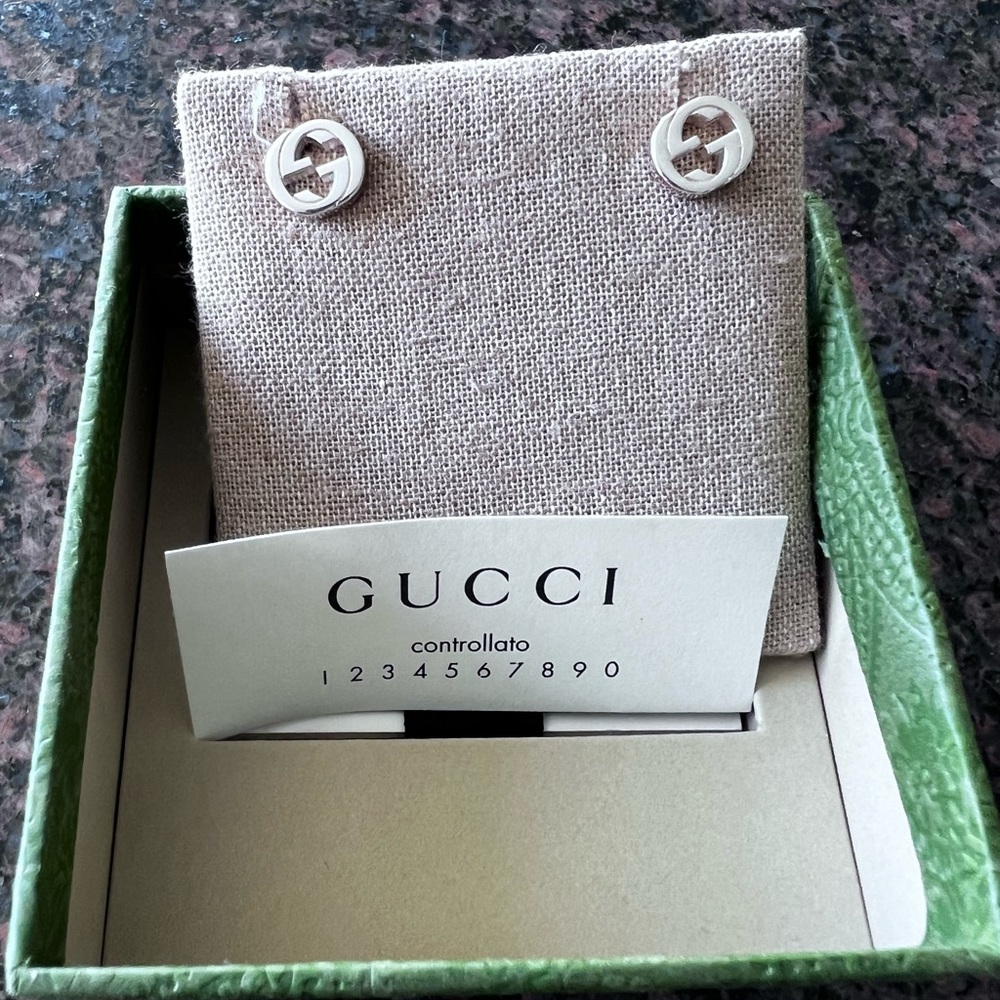 Gucci interlocking G studs brand new